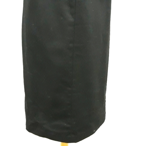 Talbots sleeveless V collar lining black dress size 8. - Picture 4 of 9